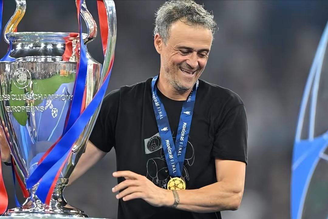 满冠体育官网-欧超杯清晨再迎强敌，塞维利亚伤情更新，主帅态度——气氛紧张，数据趋势出现新变化的简单介绍